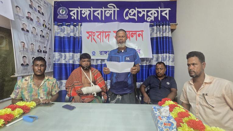 রাঙ্গাবালীতে লিজ নেওয়া মাছের ঘের দখল নিয়ে সংঘর্ষের অভিযোগ