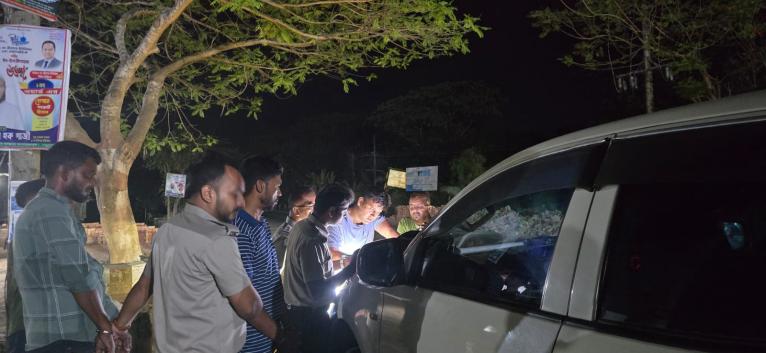 কুয়াকাটায় ইয়াবা নিয়ে শ্রমিক দলের নেতাসহ আটক ২