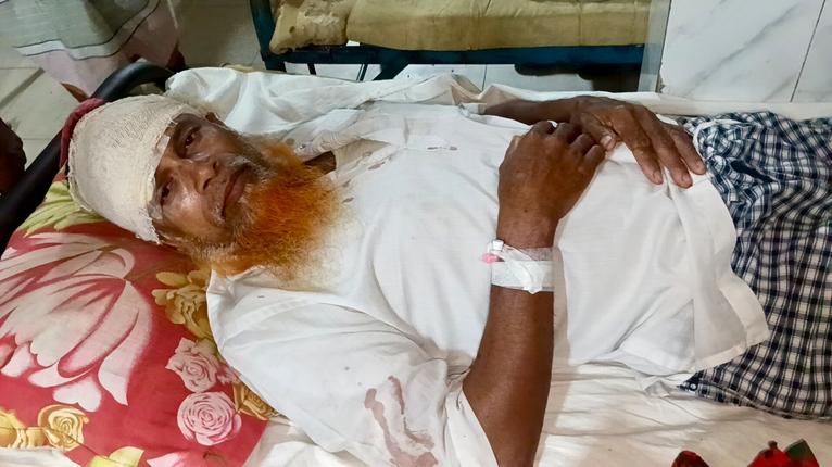 কলাপাড়ায় অটোচালককে পিটিয়ে আহত