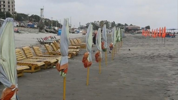 কুয়াকাটায় লোডশেডিং ও জ্বালানি সংকটে পর্যটক কমেছে, বিপাকে পর্যটন খাত