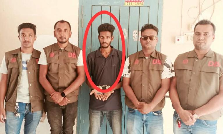 বরগুনায় ইয়াবাসহ ‘মাদক সম্রাট’ আজাদ আটক