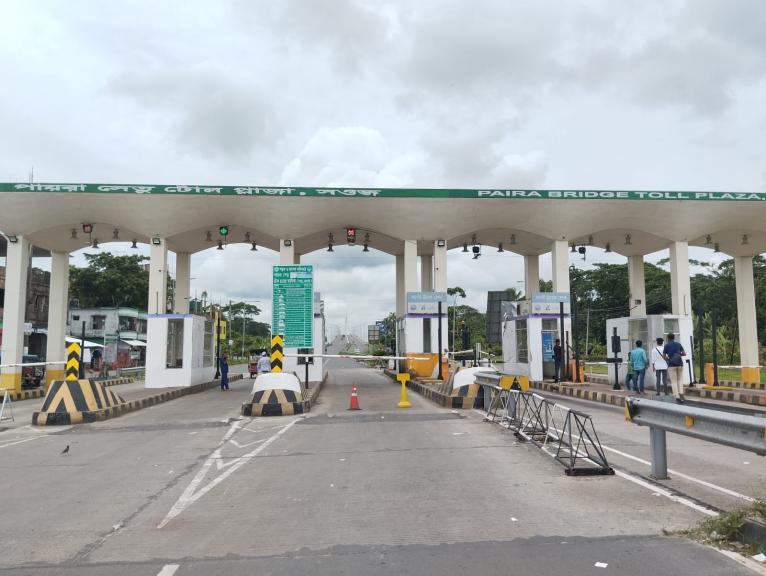 পায়রা সেতুতে ঘুষ নেয়ায় টোল কালেক্টর বরখাস্ত