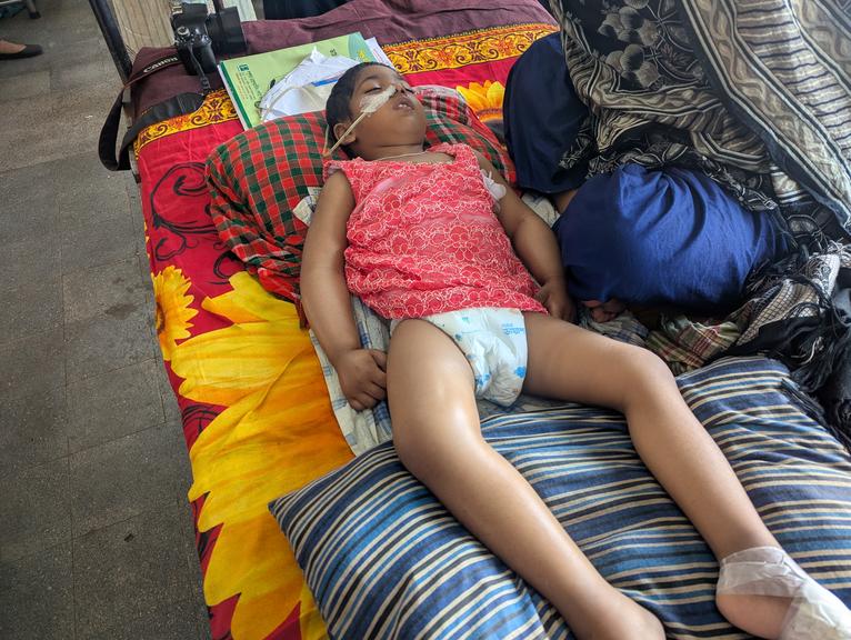 হাসপাতালের বিছানায় শিশু বিলকিস