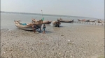 পটুয়াখালীতে মধ্যরাত থেকে তেঁতুলিয়া নদীতে মাছ আহরণ শুরু