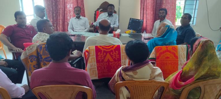 মঠবাড়িয়ায় ৬ কেন্দ্র পরিদর্শনে শিক্ষা বোর্ড সচিব, নকলমুক্ত এসএসসি পরীক্ষার নির্দেশনা