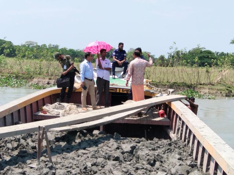 নেছারাবাদে খাস জমির মাটি কাটায় তিন ইটভাটাকে ৬ লাখ টাকা জরিমানা