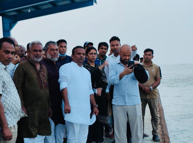 মেহেন্দিগঞ্জে ষ্টীমারঘাট টার্মিনাল পরিদর্শন করেন নৌপরিবহন প্রতিমন্ত্রী রাজিব আহসান এমপি