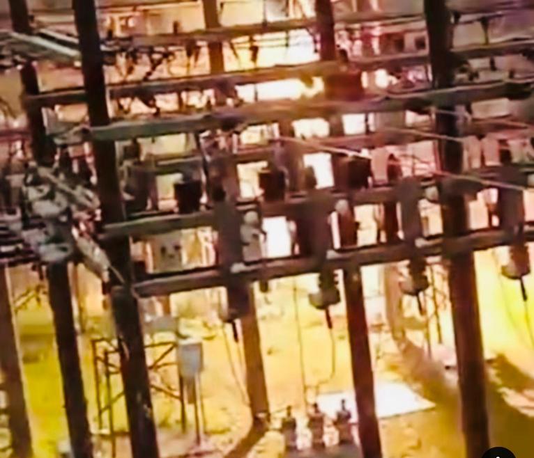 মেহেন্দিগঞ্জে বজ্রপাতে পল্লী বিদ্যুতের সরঞ্জাম বিকল, ৫ ঘণ্টা পর সরবরাহ স্বাভাবিক