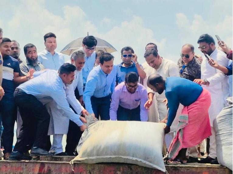 মেহেন্দিগঞ্জে নদী ভাঙন রোধ প্রকল্প উদ্বোধন করেন প্রতিমন্ত্রী রাজীব আহসান