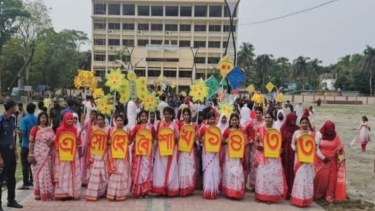 <small>বৈশাখী শোভাযাত্রায় ঘোষণা: </small> আজ থেকে সারা দেশে কৃষি কার্ড বিতরণ শুরু: প্রতিমন্ত্রী নুর