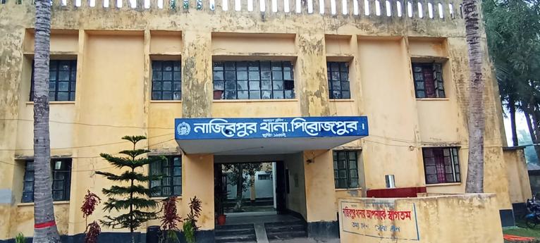 নাজিরপুরে ডাকাতির চেষ্টা ব্যর্থ, সংঘর্ষে ডাকাত নিহত; গৃহকর্তা-ছেলে আহত