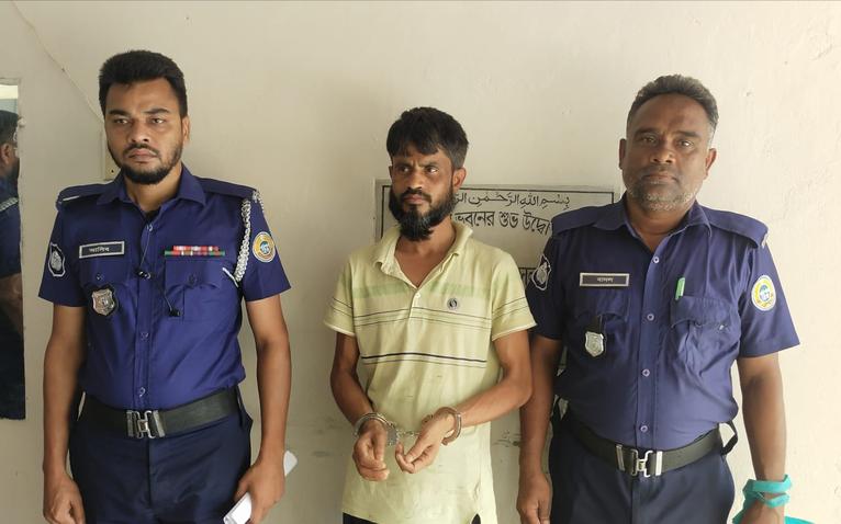 নাজিরপুরে এক হাজার পিস ইয়াবাসহ যুবক গ্রেফতার