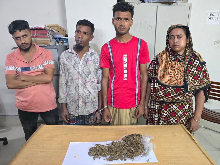 বাউফলে নারীসহ ৪ মাদককারবারি আটক, গাঁজা-ইয়াবা উদ্ধার