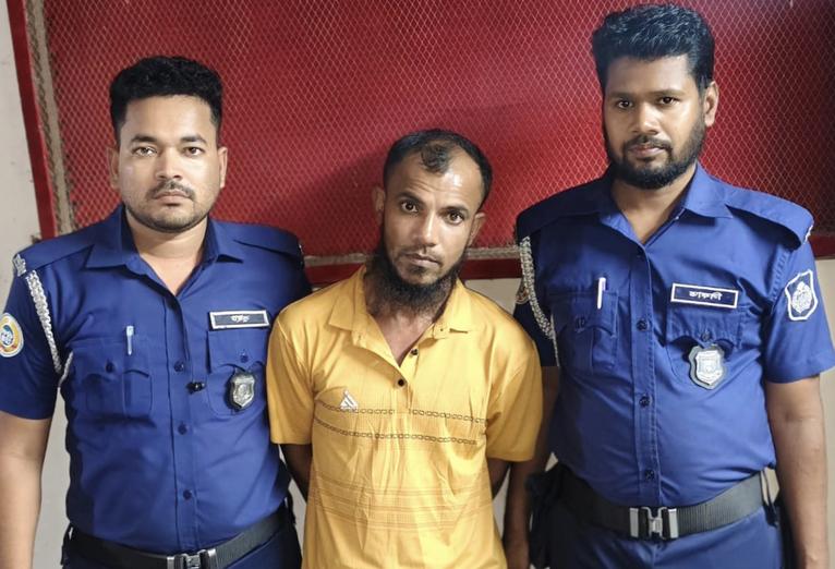 পটুয়াখালীর দশমিনায় ১০০ পিস ইয়াবাসহ মাদককারবারি গ্রেপ্তার