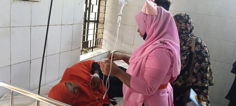 কলাপাড়ায় কিস্তির চাপ: অন্তঃসত্ত্বা গৃহবধূকে মারধরের অভিযোগ, হাসপাতালে ভর্তি