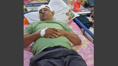 <small>ছাত্রদল নেতার অস্বীকার </small> আমতলীতে ১০ লাখ টাকা চাঁদা না পেয়ে ঠিকাদারকে পিটিয়ে জখমের অভিযোগ