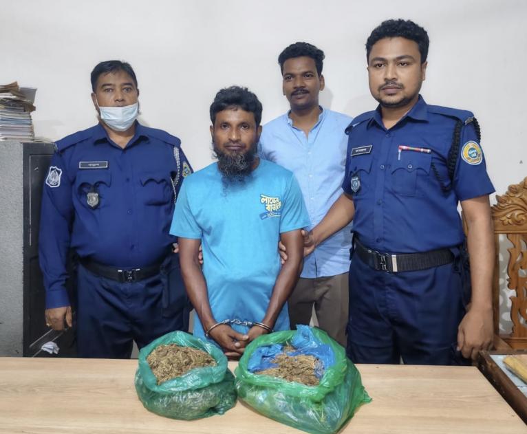 দশমিনায় ১২০০ গ্রাম গাঁজাসহ মাদক কারবারি গ্রেফতার