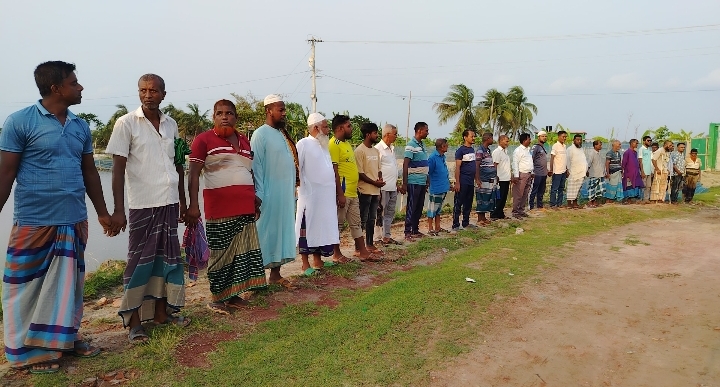 মোংলায় রাস্তা নির্মাণে বাধা, ভোগান্তিতে ১০ হাজার পরিবার