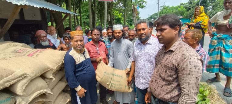 দশমিনায় ভিজিএফ কর্মসূচির চাল বিতরণ