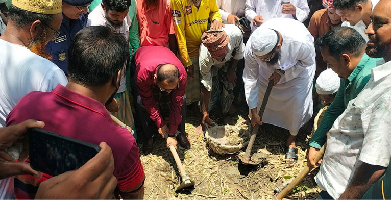 আমতলীতে খাল খনন প্রকল্পের উদ্বোধন, কর্মসংস্থানের সুযোগ পাচ্ছেন ৩৯৭ জন