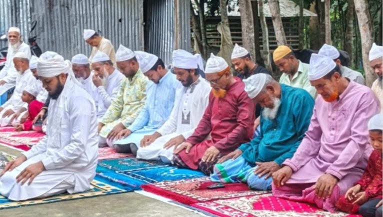 সৌদির সঙ্গে মিল রেখে গলাচিপায় ঈদুল আযহা উদযাপন