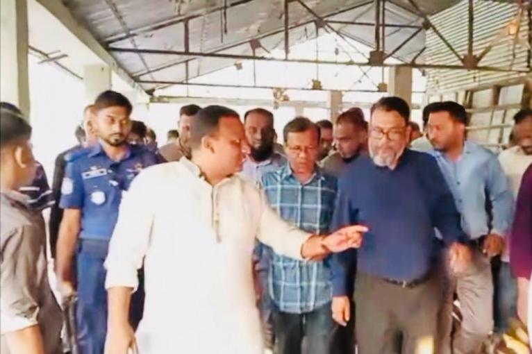 মেহেন্দিগঞ্জে পৌরসভার উন্নয়ন কাজ পরিদর্শণে প্রতিমন্ত্রী রাজিব আহসান