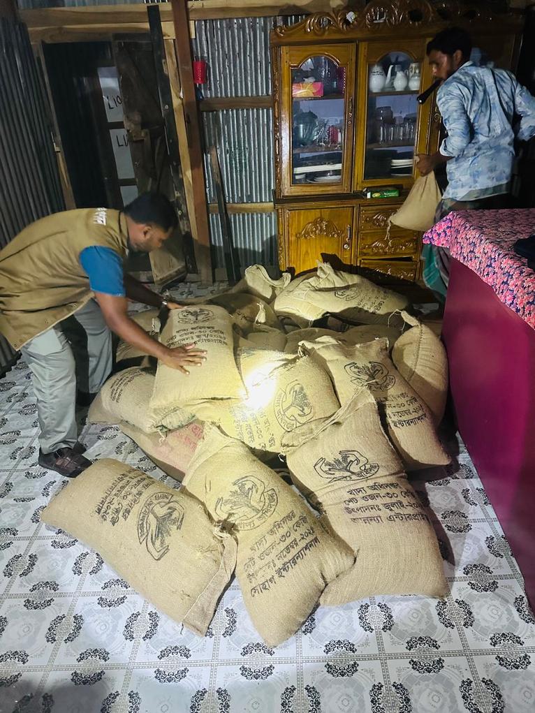 কালাপাড়ায় সরকারি খাদ্যবান্ধব কর্মসূচির চাল অবৈধ মজুদ: বিশেষ ক্ষমতা আইনে মামলা