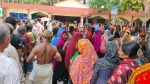কাউখালীতে ঈদ উপহার বিতরণ, সহস্রাধিক অসহায় মানুষের মুখে হাসি