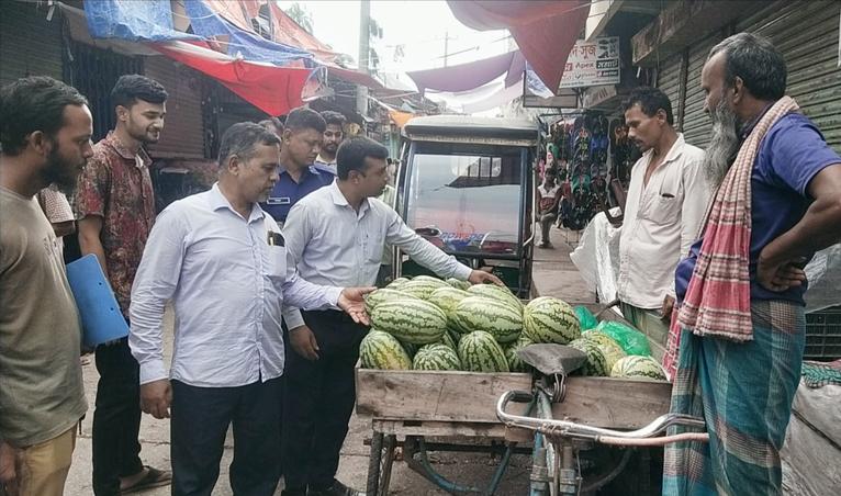 কাউখালীতে ভোক্তা অধিদপ্তরের অভিযানে ৩ প্রতিষ্ঠানকে জরিমানা