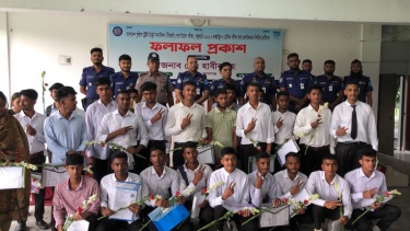 গোপালগঞ্জে ১২০ টাকায় পুলিশের চাকরি পেলেন ২১ জন