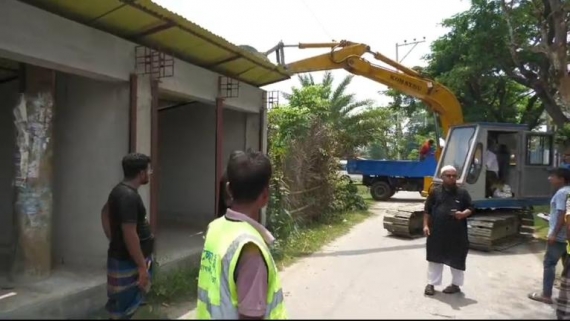 পটুয়াখালীতে অবৈধ স্থাপনা উচ্ছেদে গণপূর্ত বিভাগের জমি উদ্ধার
