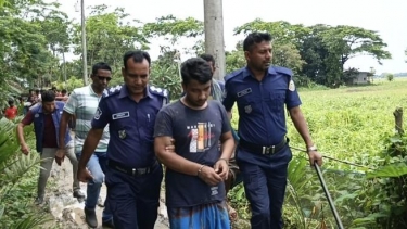 রাঙ্গাবালীতে মাদ্রাসা শিক্ষক আটক, শিশুর সঙ্গে অনৈতিক আচরণের অভিযোগ