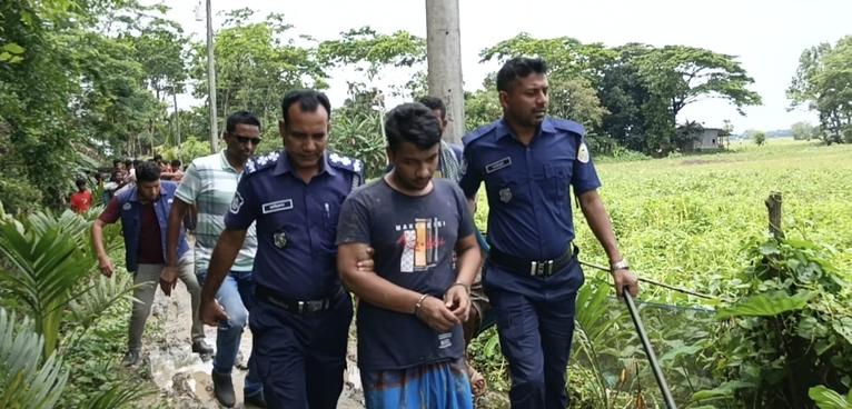 রাঙ্গাবালীতে মাদ্রাসা শিক্ষক আটক, শিশুর সঙ্গে অনৈতিক আচরণের অভিযোগ