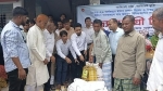 দশমিনায় আট শতাধিক জেলে পেল খাদ্য সহায়তা, বিতরণ ঘিরে অসন্তোষ