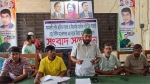 <small>মিথ্যা মামলায় ফাঁসানোর অভিযোগ </small> আমতলীতে বিএনপি নেতার বিরুদ্ধে শ্রমিকদল নেতার সংবাদ সম্মেলন