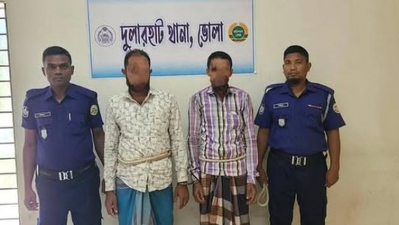 চরফ্যাশনে গরু চুরিতে আতঙ্ক, জবাইকৃত চোরাই গরুর চামড়া-মাথাসহ মাংস উদ্ধার; আটক ২