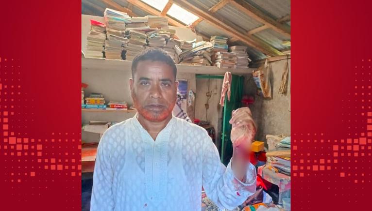 কলাপাড়ায় কলেজে দুই শিক্ষকের মারামারি; একজন হাসপাতালে ভর্তি