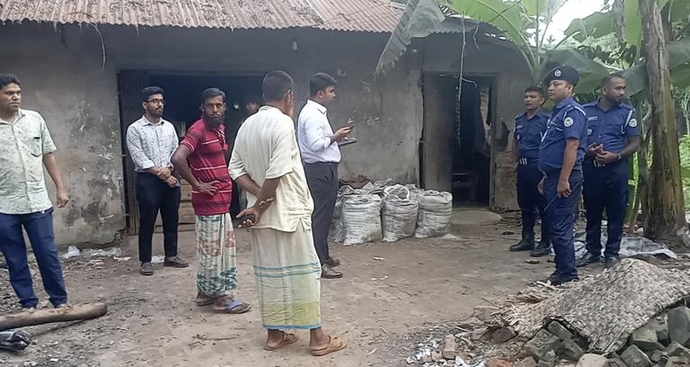 নাজিরপুরে অবৈধ বেকারিতে অভিযান, ৫ হাজার টাকা জরিমানা