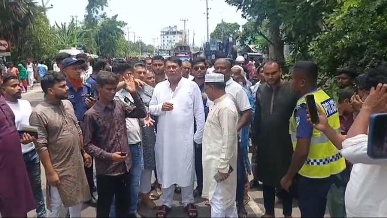 গোপালগঞ্জে বাস-মোটরসাইকেল মুখোমুখি সংঘর্ষে নিহত ৫, আহত অন্তত ২০