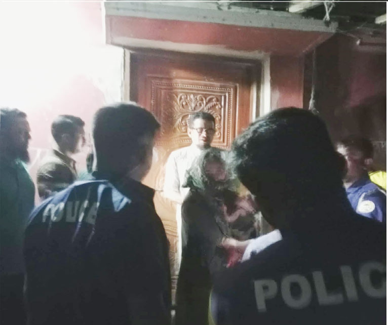 চরফ্যাশনে ধর্ষণে অন্তসত্ত্বা কিশোরী, অভিযুক্তকে পুলিশ সোপর্দ