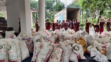 ত্রাণ ভাণ্ডারের নামে কোটি টাকার চোরাচালান, বেনাপোলে বিজিবির হাতে আটক ৩