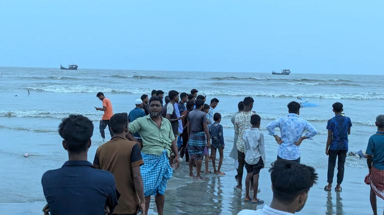 নিখোঁজের দুই দিন পর  কুয়াকাটা সংলগ্ন সমুদ্রে ভাসমান জেলের মরদেহ উদ্ধার