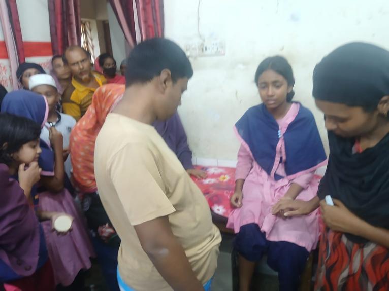 দুমকিতে সন্দেহভাজন পাগলা কুকুরের কামড়ে শিশুসহ ১০ জন আহত
