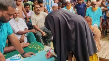 গভীর রাতে বিধবার ঘরে ইমাম, পরে ১০ লাখ টাকা কাবিনে বিয়ে