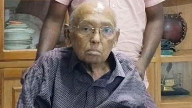 সাবেক মন্ত্রী ও আওয়ামী লীগ নেতা তোফায়েল আহমেদ মারা গেছেন