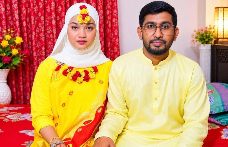 বাংলাদেশি যুবককে বিয়ের পর প্রথমবার শ্বশুরবাড়িতে মালয়েশিয়ান তরুণী