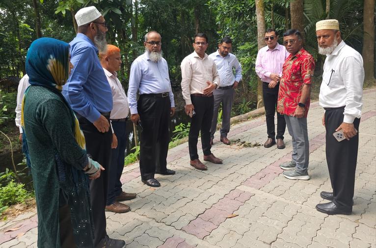 গৌরনদীতে সিটিসিআরপি ও কোভিড-১৯ প্রকল্প পরিদর্শনে অতিরিক্ত সচিব