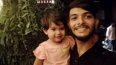 মোবাইলে লাইভে এসে যুবকের আত্মহত্যা
