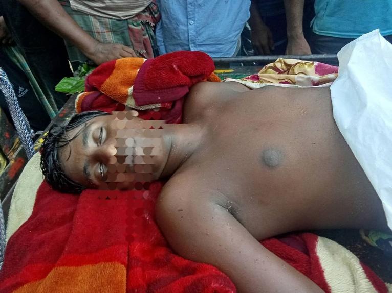 আগৈলঝাড়ায় বজ্রপাতে এসএসসি পরীক্ষার্থীর মৃত্যু
