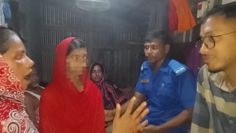 মধ্যরাতে কলাপাড়ায় ১৪ বছরের কিশোরীর বাল্যবিবাহ প্রতিরোধ, বরপক্ষের পলায়ন